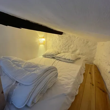 Le Balcon D Hautpoul 펜션 *