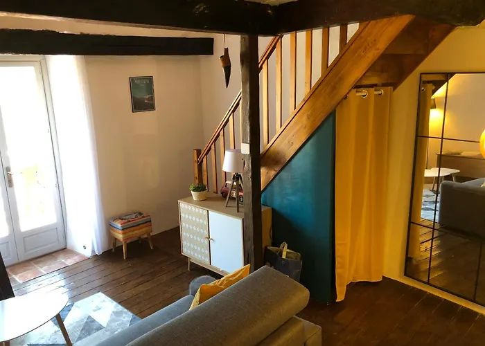 Le Balcon D Hautpoul بيت للعطل